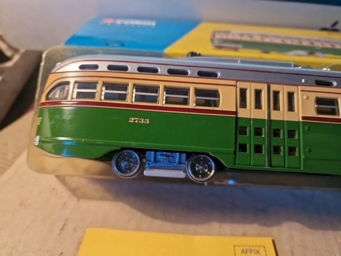 1/50 CORGI STREET CAR PHILADELPHIA quasi neuf en boite -long 28 cm