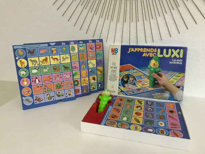 16⚜️ Ancien Jeu de Société MB J'apprends Avec Luxi Le Quiz Lumineux Année 1985