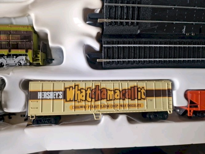 1/87 HO   2 COFFRETs Train Bachmann