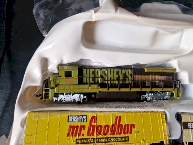 1/87 HO   2 COFFRETs Train Bachmann