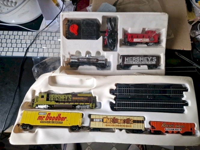 1/87 HO   2 COFFRETs Train Bachmann