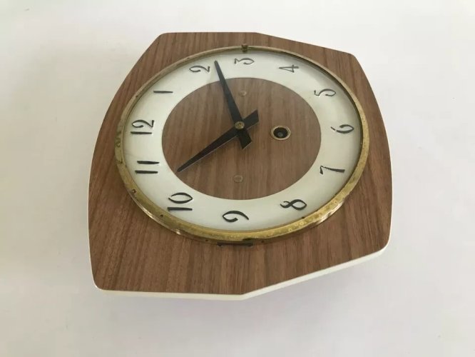 19 ⚜️ Ancienne Pendule Horloge Murale Mécanique Formica Vintage Fonctionne