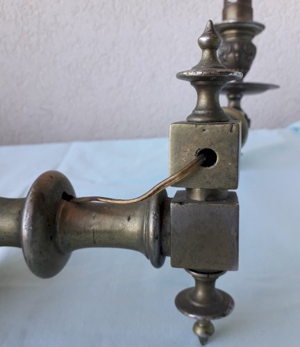 2 anciennes appliques à gaz