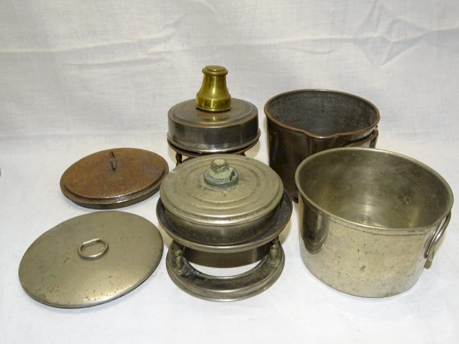 -2 ANCIENNES GAMELLES QUART DU SOLDAT RECHAUD PAQUETAGE MILITARIA COLLECTION
