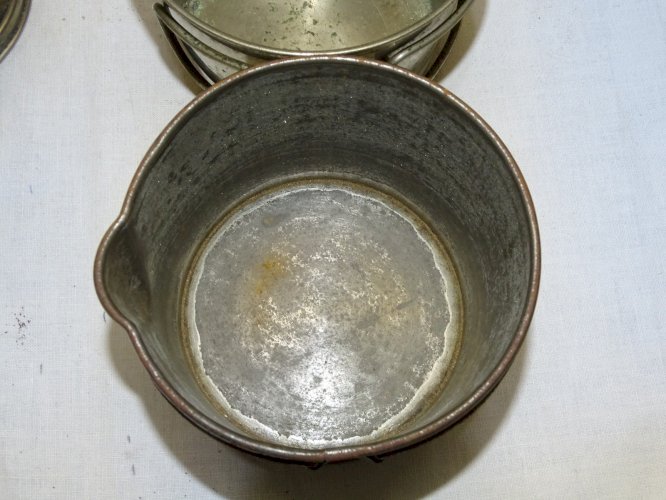 -2 ANCIENNES GAMELLES QUART DU SOLDAT RECHAUD PAQUETAGE MILITARIA COLLECTION