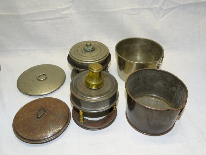 -2 ANCIENNES GAMELLES QUART DU SOLDAT RECHAUD PAQUETAGE MILITARIA COLLECTION