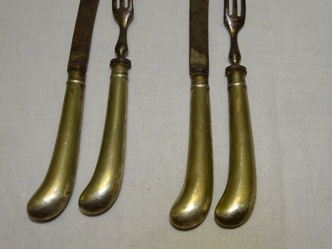 -2 ANCIENS COUVERTS ENFANTS ou A FRUITS DESARGENTES COLLECTION ART DE LA TABLE D