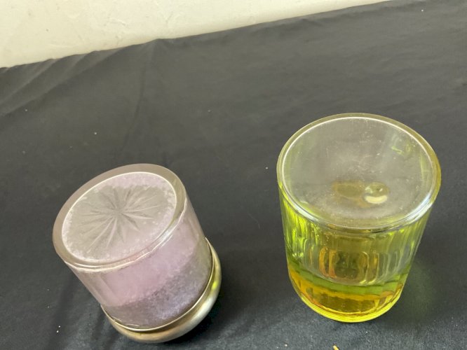 2 anciens Flacons à Parfum/Poudre en Cristal et Argent Massif Minerve .