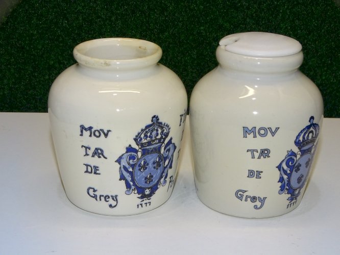 -2 ANCIENS POT MOUTARDE GREY POUPON 1 SARREGUEMINES et 1 LONGCHAMP COLLECTION  D