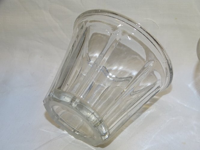 - 2 ANCIENS POTS A CONFITURE EN VERRE FORME CONIQUE COLLECTION DECO CUISINE   D