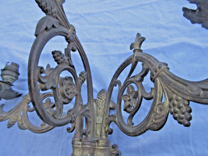 2 appliques d'église XIXème en bronze à 3 feux, style Renaissance, Napoléon III