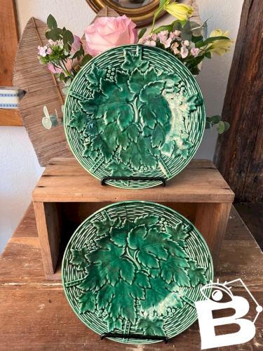 2 assiettes à dessert Gien en faïence ancienne