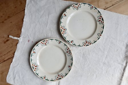 2 assiettes à dessert terre de fer Labrut Frères France