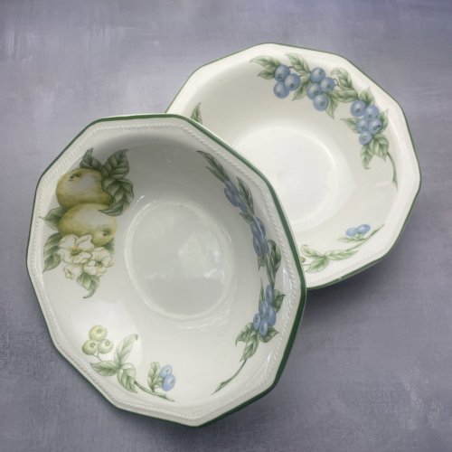 2 Assiettes creuses décagonales CHURCHILL décor fruits Diam.~20cm