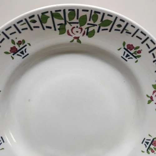 2 assiettes de Niderviller, modèle Fontenay