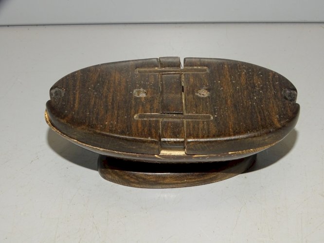 -2 BOITES BOIS et LAITON & 1 SALIERE BOIS et  COQUE NOIX COROZO? Déco VITRINE  D