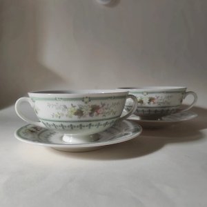 2 English porcelain soup bowls, Royal Doulton, Provençal model