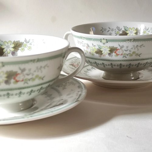2 bols à bouillon en porcelaine Anglaise, Royal Doulton, modèle Provençal