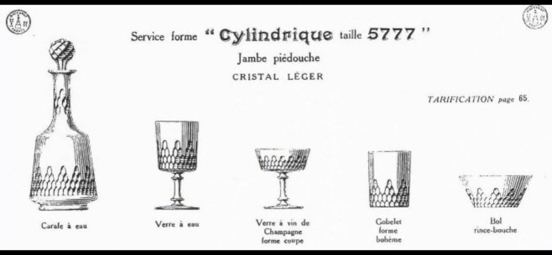 2 carafes en cristal Baccarat modèle Richelieu