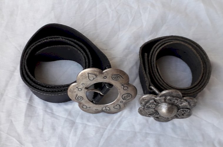 2 ceintures cuir
