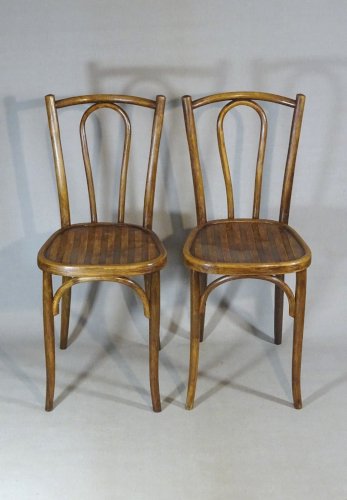 2 chaises bistrot Baumann n° 42 1/2 en bois courbé, 1925