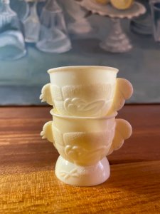 2 vintage chicken egg cups