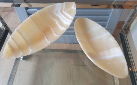 2 coupelles en albâtre