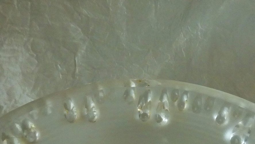 2 COUPELLES TULIPES SIGNEE EZAN EN VERRE DEPOLIE ART DECO*