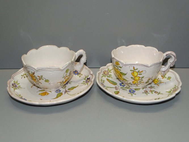 -2 DEJEUNERS CERAMIQUE Signés MF 13 décor FLORAL TASSES et SOUCOUPES   D
