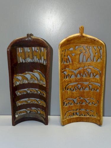 -2 DEMI GROS BAMBOUS SCULPTES ELEPHANTS GIRAFES HOMMES LIONS CHEVAUX ETC...   D