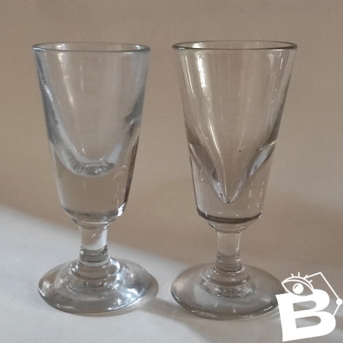 2 grands verres anciens à absinthe, début 1900