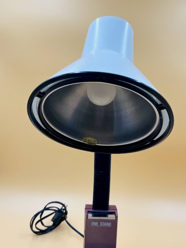 2 lampes de bureau post-modernes « One Stand », années 1980