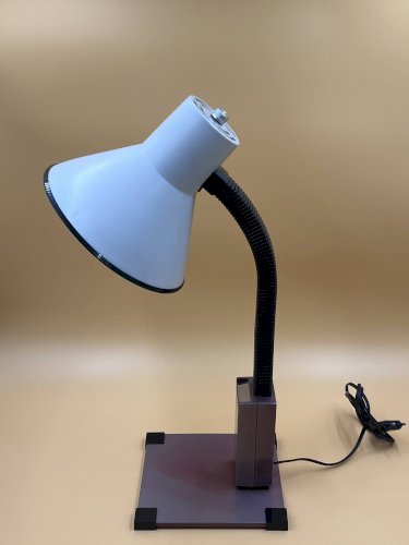 2 lampes de bureau post-modernes « One Stand », années 1980