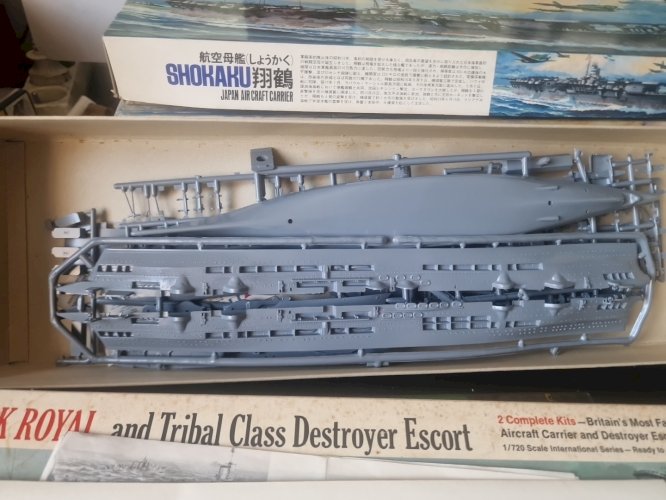2 Maquettes Porte avions + Destroyer Escort - 1/720 Revell