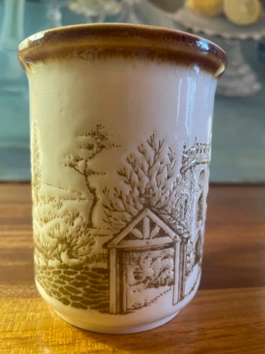 2 mugs Biltons vintage