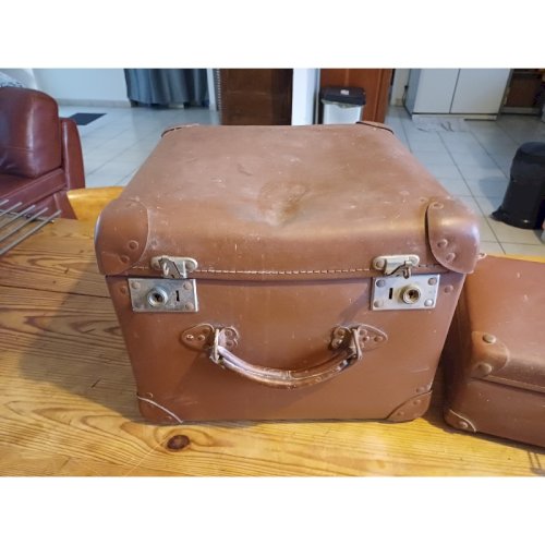 2 Petites valises en carton