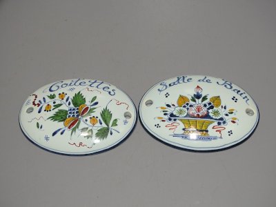 -2 PLAQUES DECORATIVES de PORTE FAÏENCE ST ROMAIN TOILETTES & SALLE de BAIN    D