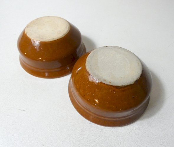 2 plats à four en grès vernissé vintage