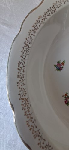 2 plats creux Tourville de Digoin Sarreguemines. Véritable opaque