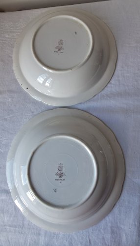 2 plats creux Tourville de Digoin Sarreguemines. Véritable opaque