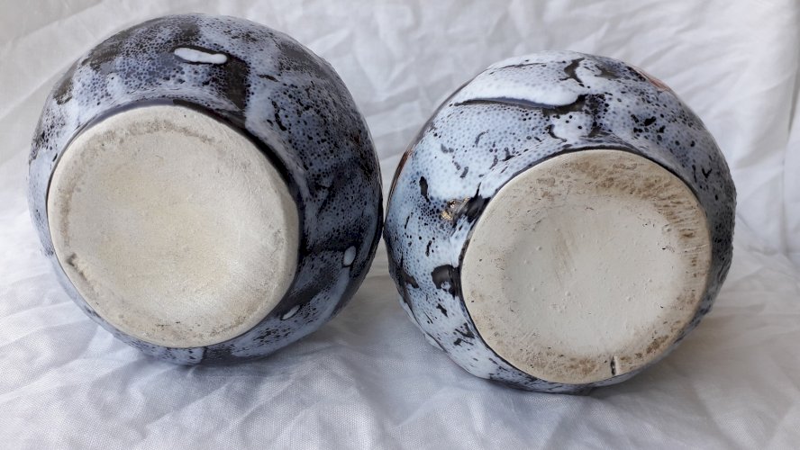 2 pots à lait en céramique