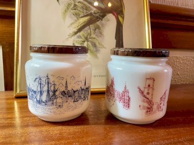 2 vintage Echt Opal pots