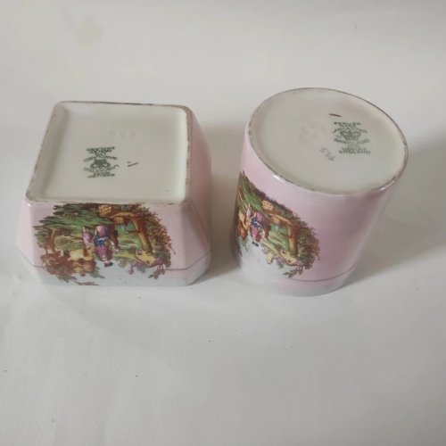 2 pots en porcelaine Anglaise, Lancaster Sandland, Hanley England