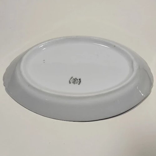 2 raviers anciens Art-Déco en porcelaine, filet argent platine