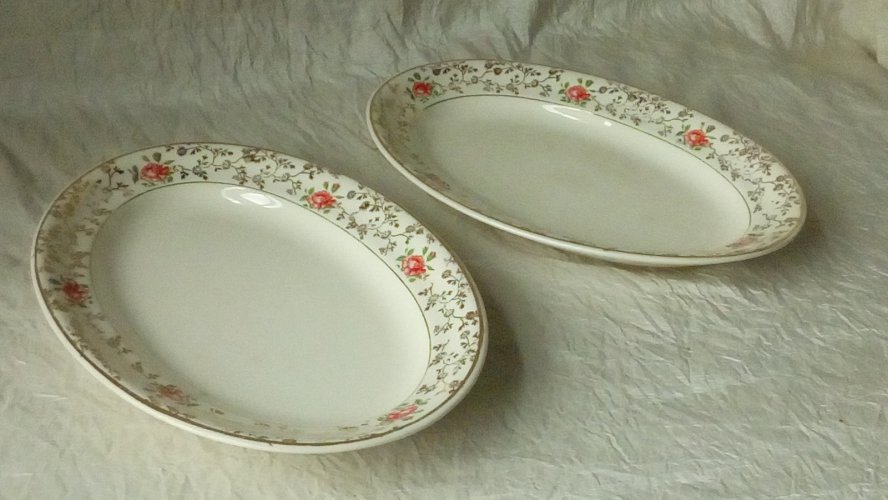 2 RAVIERS EN FAIENCE VILLEROY BOCH METTLACH FRANCE-SAAR*
