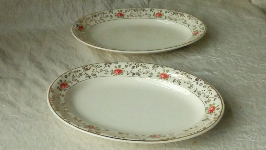 2 RAVIERS EN FAIENCE VILLEROY BOCH METTLACH FRANCE-SAAR*