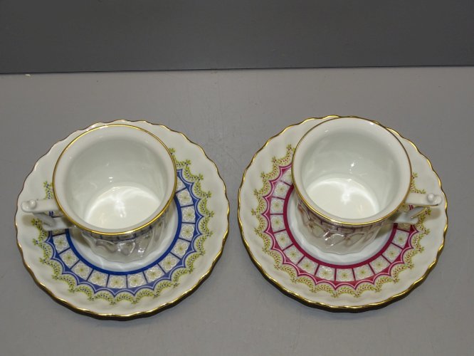 -2 SUPERBES PETITES TASSES & LEURS SOUCOUPES PORCELAINE HARTPORZELAN GERMANY   D