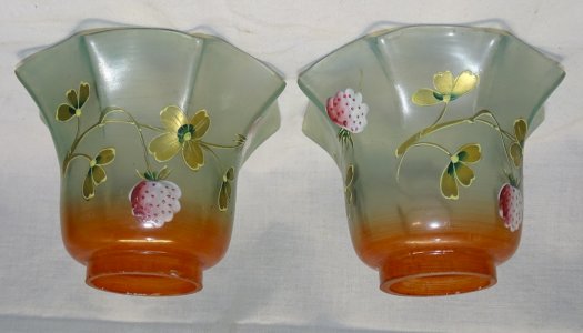 -2 BEAUTIFUL OIL LAMP TULIPS/TABLE LAMP GLASS DECORATIVE FLOWERS ENAMEL D