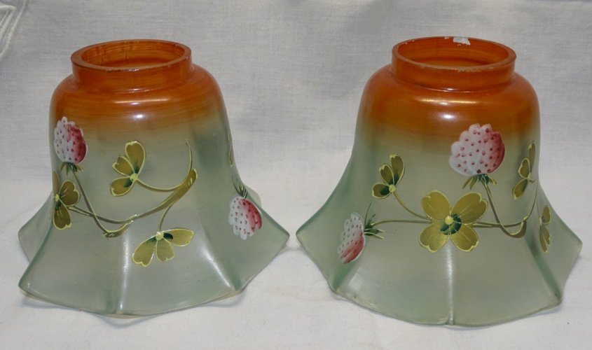 -2 SUPERBES TULIPES de LAMPE A PETROLE/LAMPE A POSER VERRE DECOR FLEURS EMAIL  D