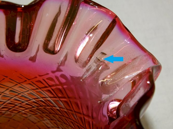 - 2 SUPERBES TULIPES EN VERRE ROUGE POUR LAMPE A POSER OU LUSTRE déco   D